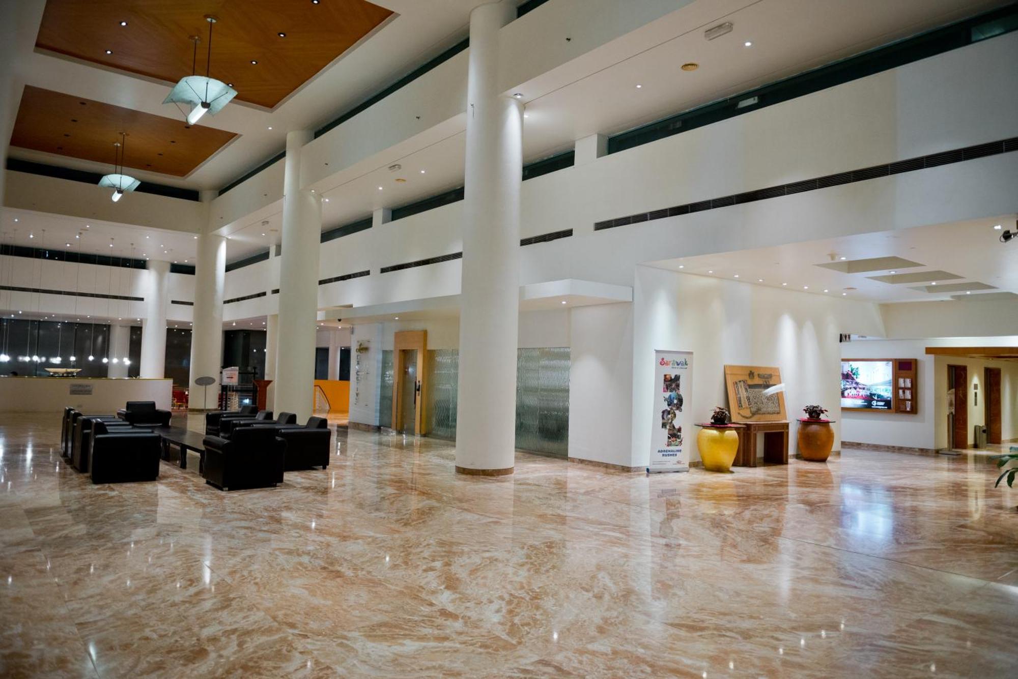 Parkcity Everly Hotel Bintulu Eksteriør bilde