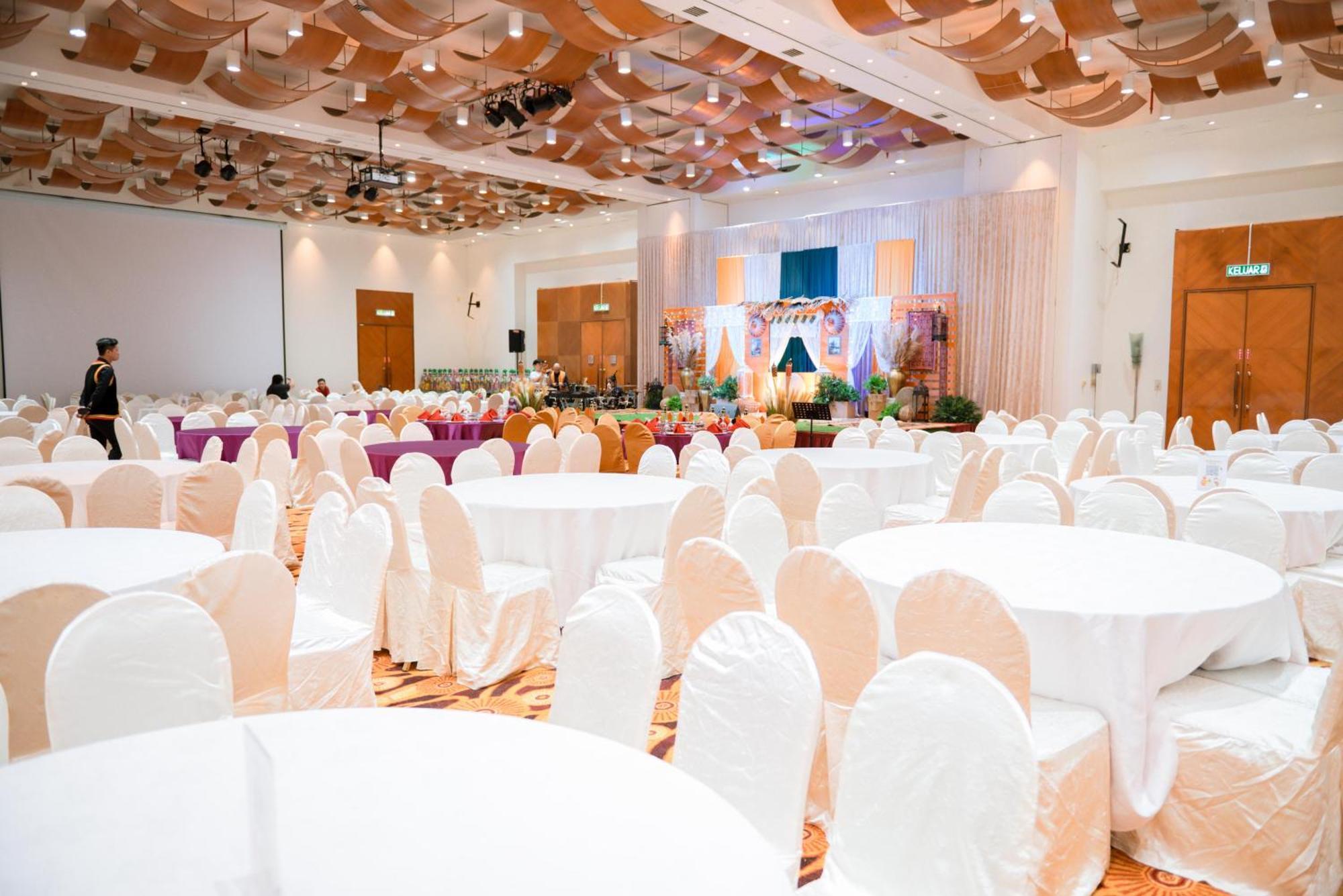 Parkcity Everly Hotel Bintulu Eksteriør bilde